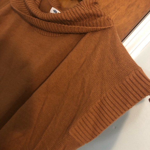 Old navy tan cowl neck long sweater. Worn once! - Picture 4 of 5
